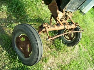 VINTAGE IHC FARMALL C TRACTOR - WIDE FRONT AXLE / WHEELS & TIRES - 1952 5