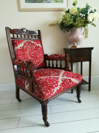 Victorian Embroidered Carved Oak Framed Library Reading Chair Gillows Style Legs