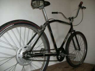 vintage cycle old school raleigh bomber.  vw camper cruiser bike 3