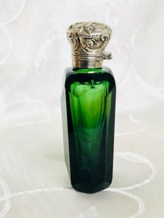 ANTIQUE EMERALD GREEN CUT GLASS PERFUME SCENT BOTTLE SILVER LID C1880 3