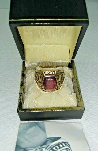 Vintage 10 K 11 G.  Gold 1965 Fort Collins College Ring Size 10