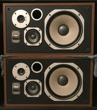 Vintage Pioneer HPM - 60 Speakers (owner) 2