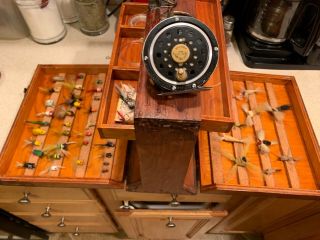 Vintage Hand Made Fly Box Filled With Bass And Blue Gill Flys &1494 - 1/2 Pflueger