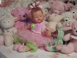 Vintage Thumbelina Baby Doll By Ideal 21 " Adorable Pink/lime Green Outfit