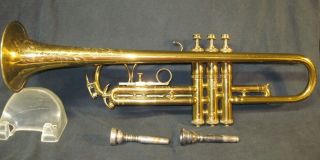 H.  N.  White,  " King Liberty Model " Vintage Brass Trumpet 221943 (1938) 2 Mouthpiec