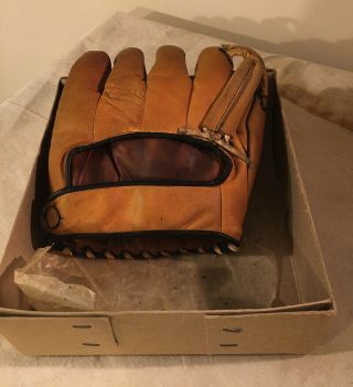 Vintage Carl Hubbell Baseball Glove and Box 3