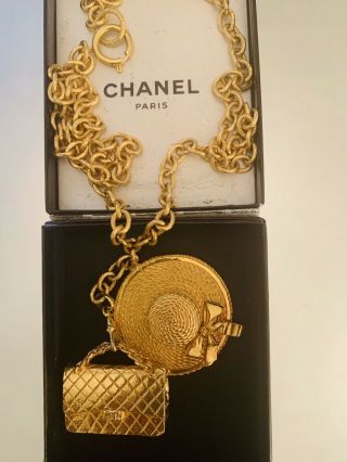 Vintage Chanel Hat & bag Long Necklace 10