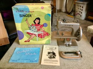 Rare Antique Metallic French Singer 20 Sewhandy Toy Small Childs Sewing Machine