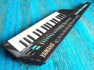 Yamaha SHS - 10 FM Digital Midi Synthesizer / Keytar Vintage w/ AC Adapter - D203 2