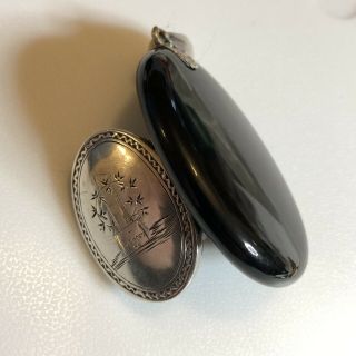Antique Victorian Onyx & Silver IN MEMORY OF Locket Memento Mori 5