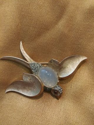 Vintage Signed Crown Trifari Alfred Philippe Jelly Belly Flying Bird Brooch Pin