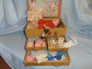 Effanbee Dy Dee Baby Doll W/4 Drawer Case & Many Accessories
