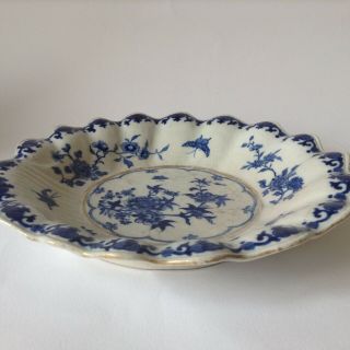 Unusual Late 18th Century Chinese Export Serving Dish (2 Of 2)
