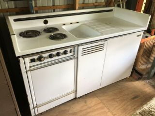 Vintage Dwyer Kitchenette w/Metal Cabinets 3