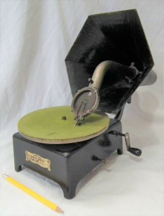 Rare Little Wonder Toy Size Tiny 78 Rpm Phonograph Gramophone Record Player