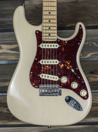 2005 Fender Highway 1 Stratocaster - Vintage Transparent Blonde