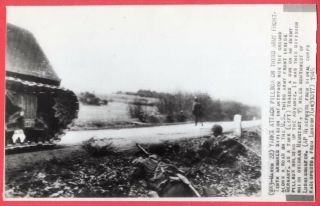 1945 10th Armored Division Attacking German Pillbox Neustadt Germany Wirephoto