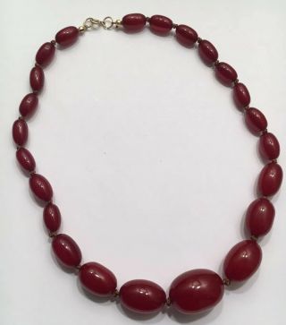 (inv 187) Gorgeous Art Deco " Cherry Amber " Bakelite Bead Necklace - 35 Grams