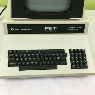 Vintage Commodore PET 2001 - 8N Desktop Professional Computer - 3