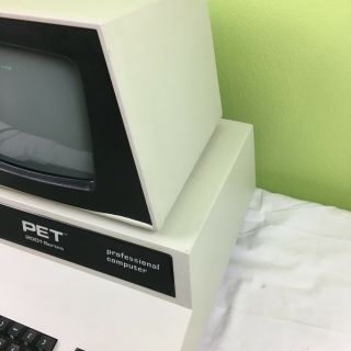 Vintage Commodore PET 2001 - 8N Desktop Professional Computer - 4
