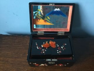 Chinese Vintage Black Lacquer and Mother of Pearl Jewellery Box 5