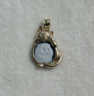 Vintage 14k Yg 2 Cat Pendant Blue Agate Cat Cameo Within A Cat Holder 3.  3 Gms