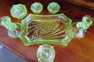 VINTAGE 1930s ARTDECO DAISIES& LOVEHEARTS GREEN URANIUM GLASS DRESSING TABLE SET 3