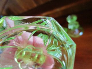 VINTAGE 1930s ARTDECO DAISIES& LOVEHEARTS GREEN URANIUM GLASS DRESSING TABLE SET 5