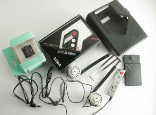 Ulra Rare Set Aiwa Hs - J08 Walkman Stereo Radio Cassette Case Remote Mic Headpho.