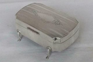 A Stunning Vintage Sterling Silver Jewellery / Trinket Box Birmingham 1976.