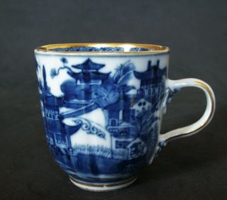 Perfect Chinese 18th C Qianlong Blue And White Pagoda Lake Tea Cup Vase Bowl 2