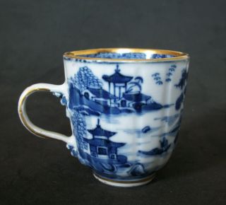 PERFECT CHINESE 18th C QIANLONG BLUE AND WHITE PAGODA LAKE TEA CUP VASE BOWL 2 6