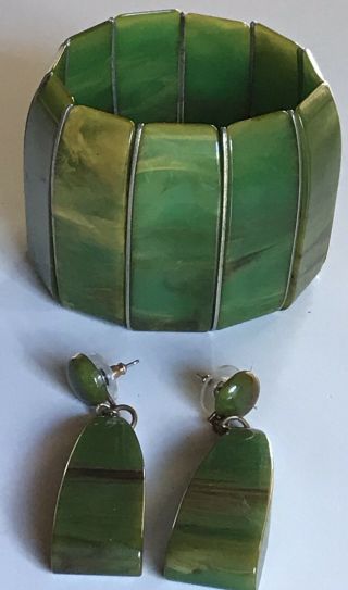 Vintage Extra Wide Marbled Green Bakelite Stretch Bracelet & Dangle Earrings Set