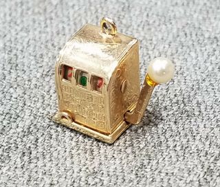 Vintage 14k Yellow Gold " Fruit Slot Machine " Mechanical Charm 7.  5 Gr