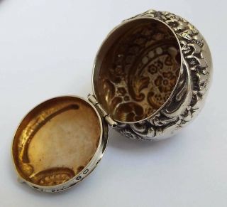 LOVELY DECORATIVE ENGLISH ANTIQUE VICTORIAN 1897 SOLID STERLING SILVER PILL BOX 5
