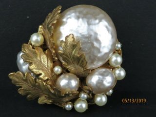 Vintage Signed Miriam Haskell Baroque Pearl Brooch Pin