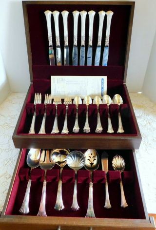 Gorgeous Oneida Ltd.  Floral Queen Silver Plate Flatware Set Service For 8 W/box