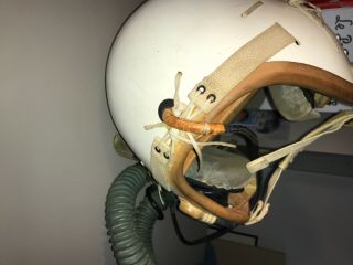 Vintage USAF Flight Helmet with MS2201 Oxygen Mask 5