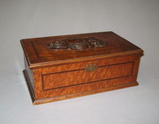 Old Antique Vtg Ca 1890s Folk Art Birdseye Maple Box With Carved Roses On Top