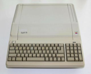 Vintage Platinum Apple Iie With Memory Expansion,  Serial,  And Drive Controller
