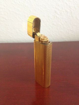 VINTAGE LES MUST DE CARTIER LIGHTER PARIS 18K GOLD PLATED W/BOOKLET.  CERTIFICATE 2