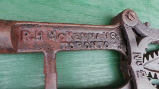 Vintage Cast Iron Wooden Handles Cattle Dehorner Tool McKENNA 1907 TORONTO No 2 4