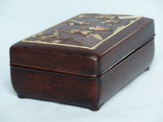 A CHINESE HARDWOOD INLAID RECTANGULAR BOX AND COVER QING PERIOD MOTHER OF PEARL 8
