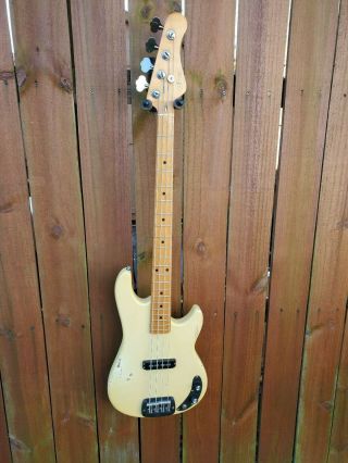 1982 G & L Model Sb - 1 Bass Guitar Cream Great Player & Sound Rare Early Model