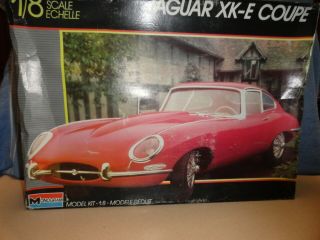 Monogram 2612 1/8 Scale Jaguar Xk - E Coupe