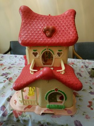 Strawberry Shortcake vintage house 2