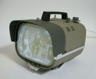 1961 ICONIC SONY 8 - 301 FIRST TRANSISTOR TELEVISION VINTAGE - 2