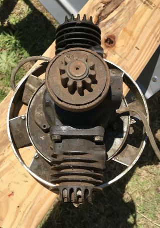 Vintage Maytag Model 72 - DA Twin Cylinder Gas Engine 3