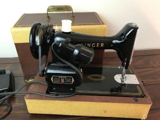 SERVICED Heavy Duty Vtg Singer Sewing Machine 99 - 31 Denim Leather Portable,  Gold 4
