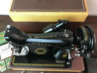 SERVICED Heavy Duty Vtg Singer Sewing Machine 99 - 31 Denim Leather Portable,  Gold 5